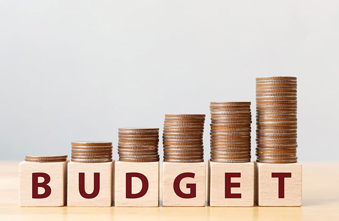 Indirect 'tax traps' in budget risk widening economic inequality, warn economists
