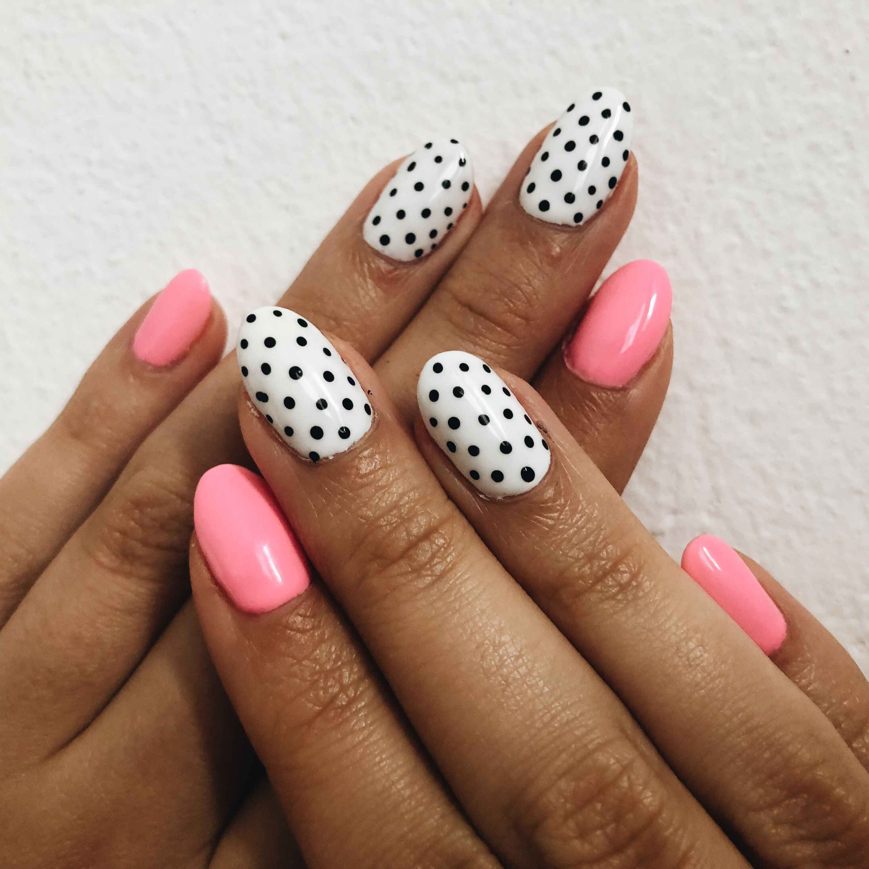 Expert guide to getting gel-based nails: 'Go for hygienic options, opt for  patch test for gel nails' - Times of India