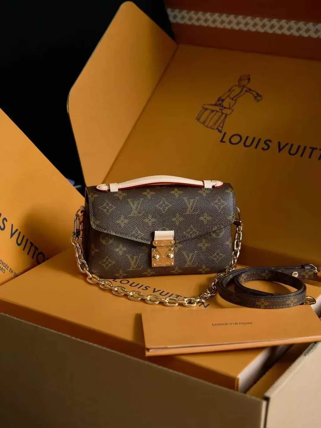 ZH532 Louis Vuitton Pochette Métis bag 58$ gallery