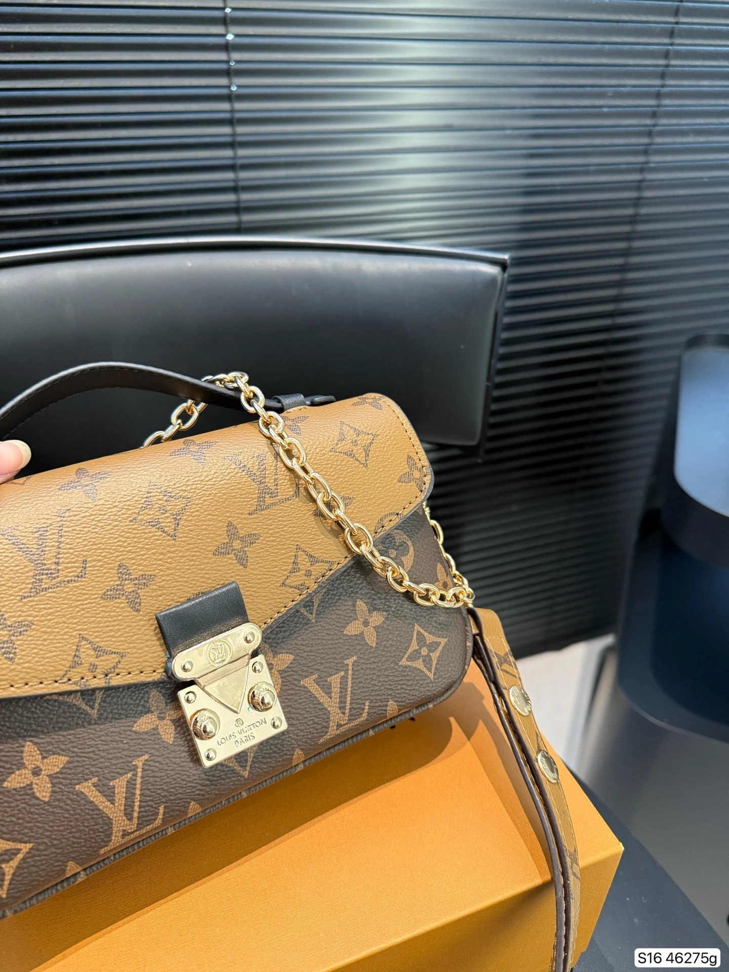 ZH532 Louis Vuitton Pochette Métis bag 58$ gallery