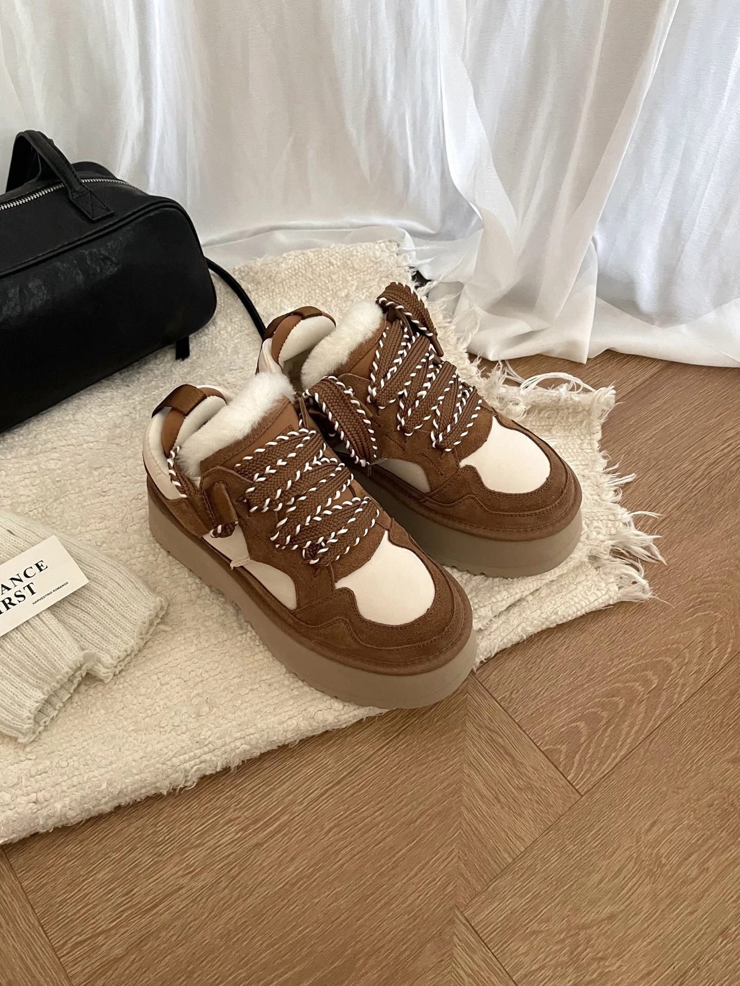 ZH563 UGG Astromel Platform Sneakers 72$ gallery