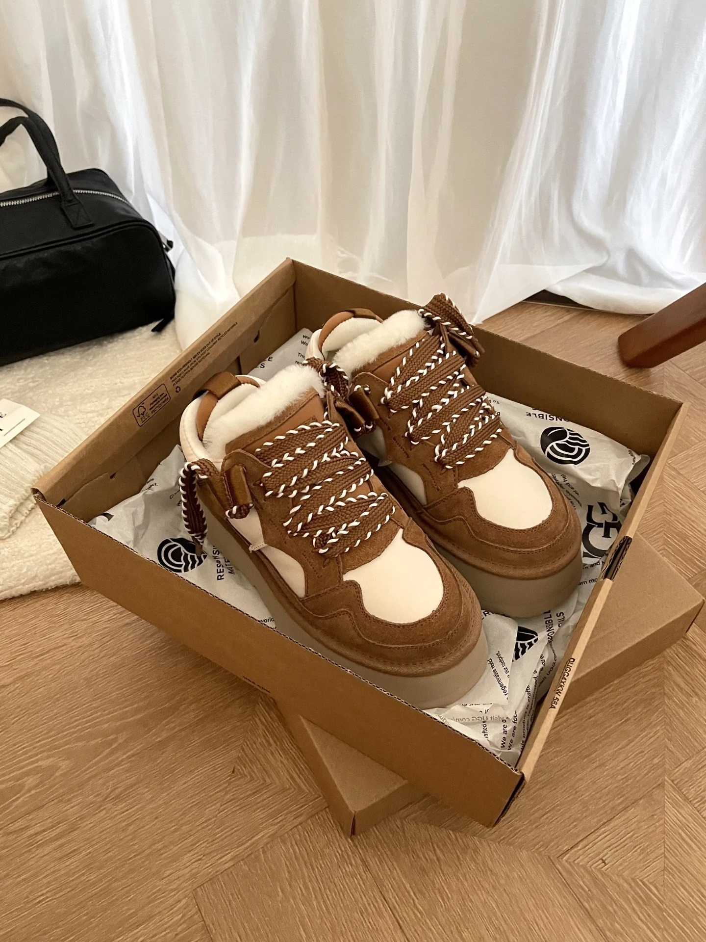 ZH563 UGG Astromel Platform Sneakers 72$ gallery