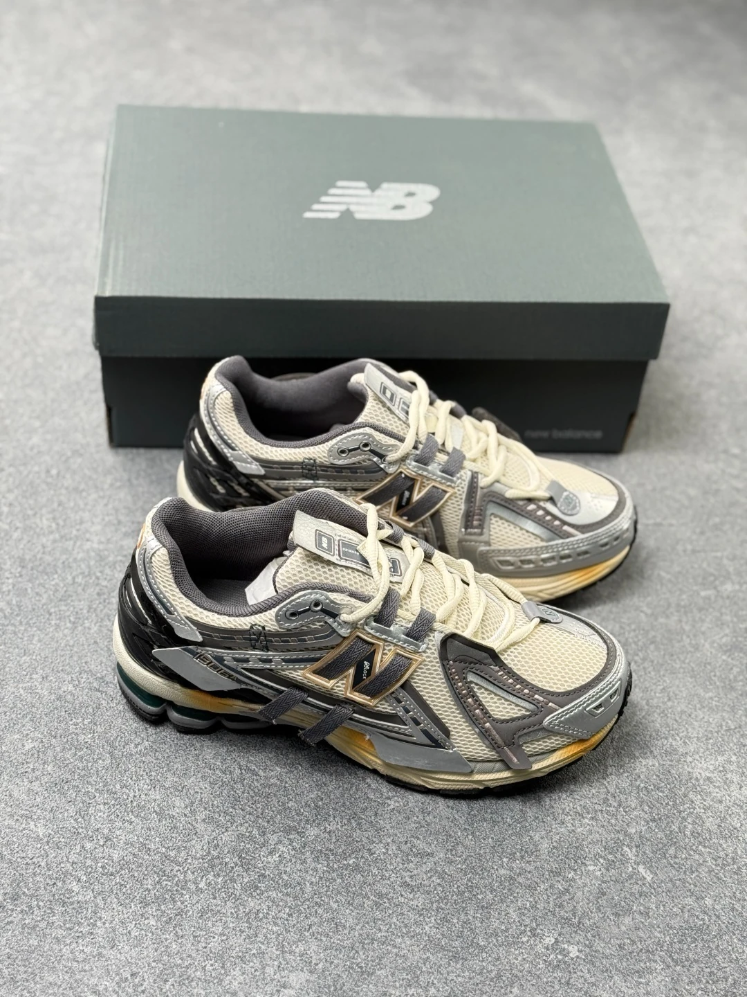 BW04 New Balance M1906R series 53$ gallery