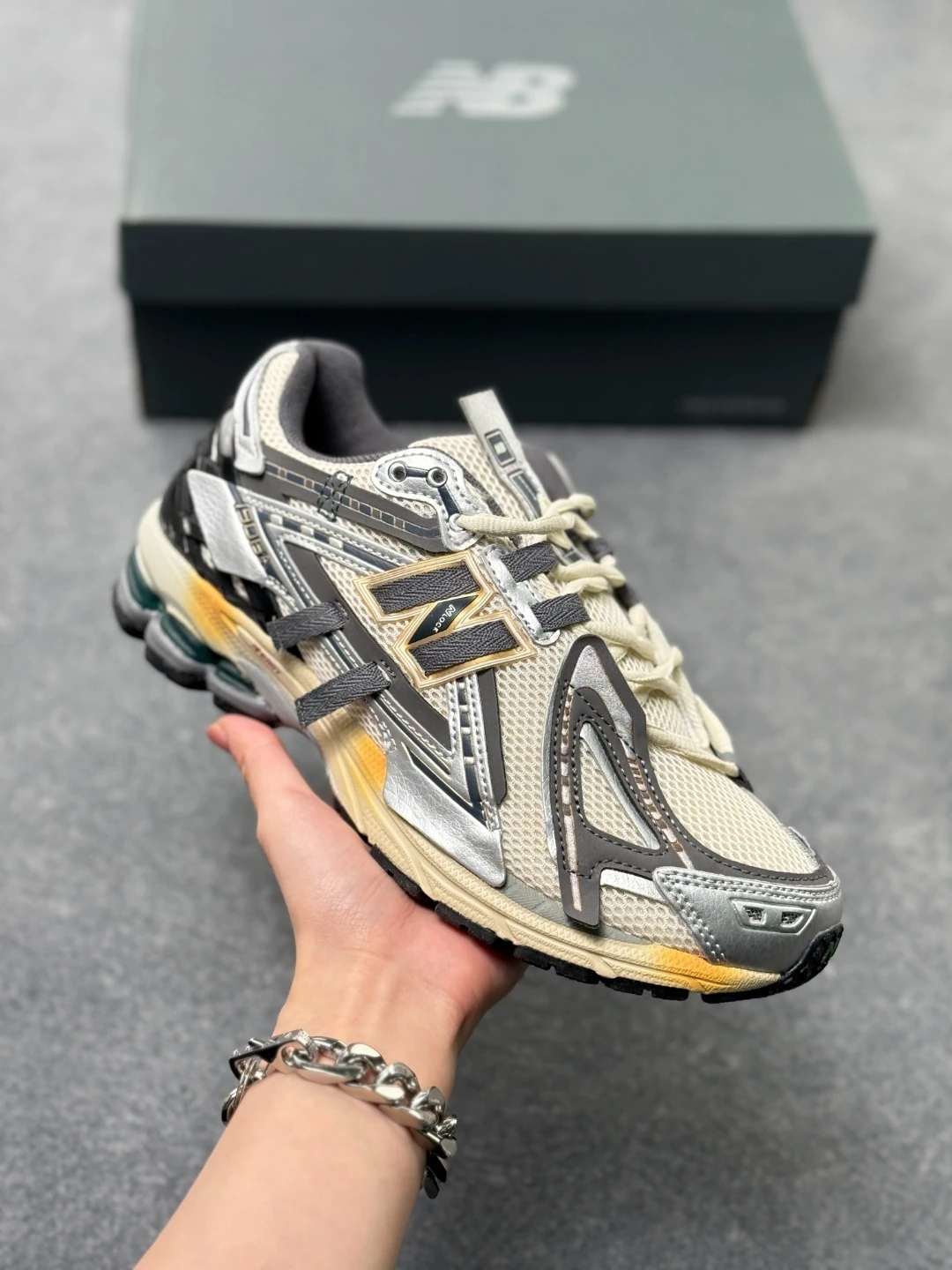 BW04 New Balance M1906R series 53$ gallery