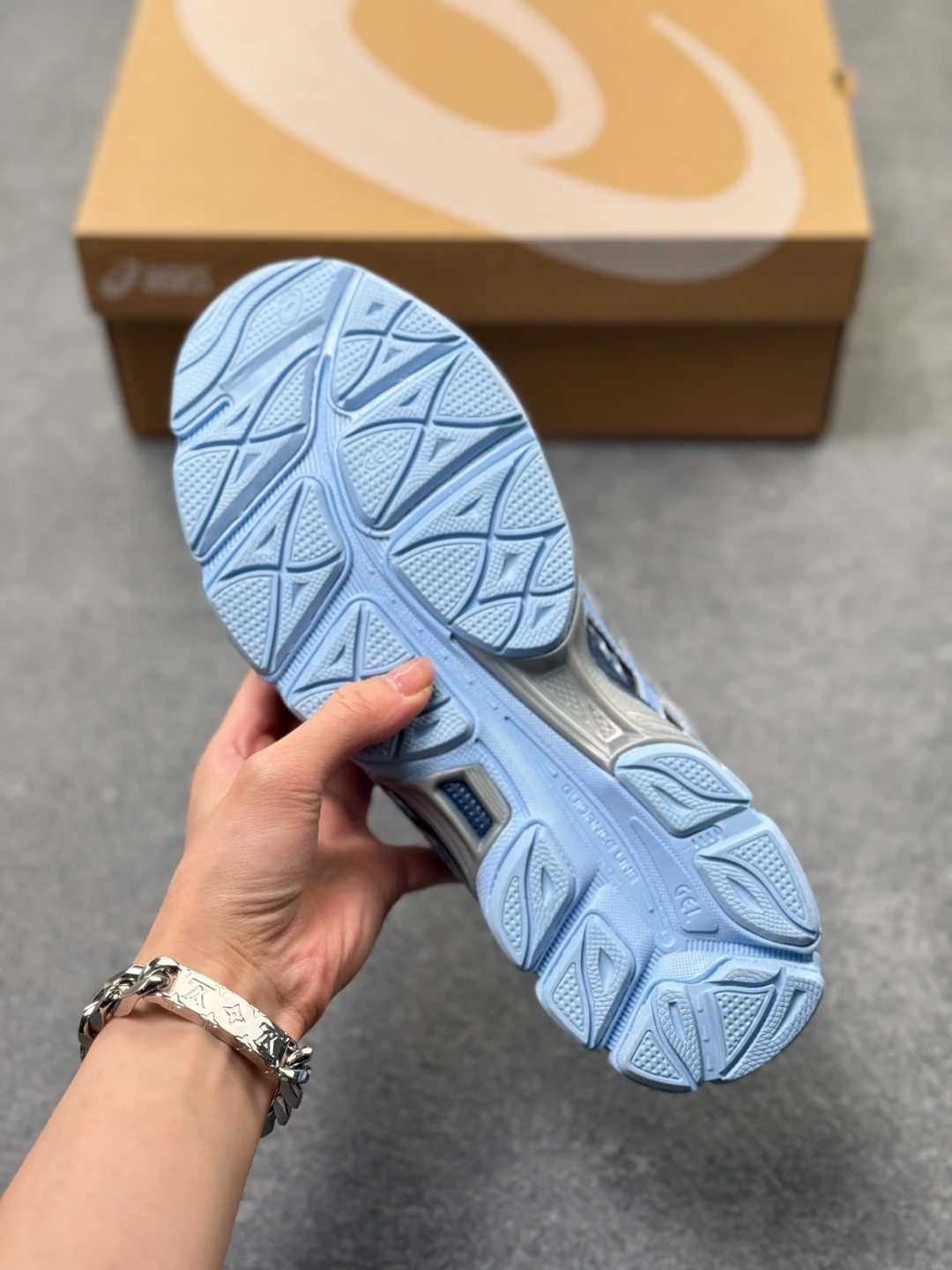 FA66 Asics 49$ gallery