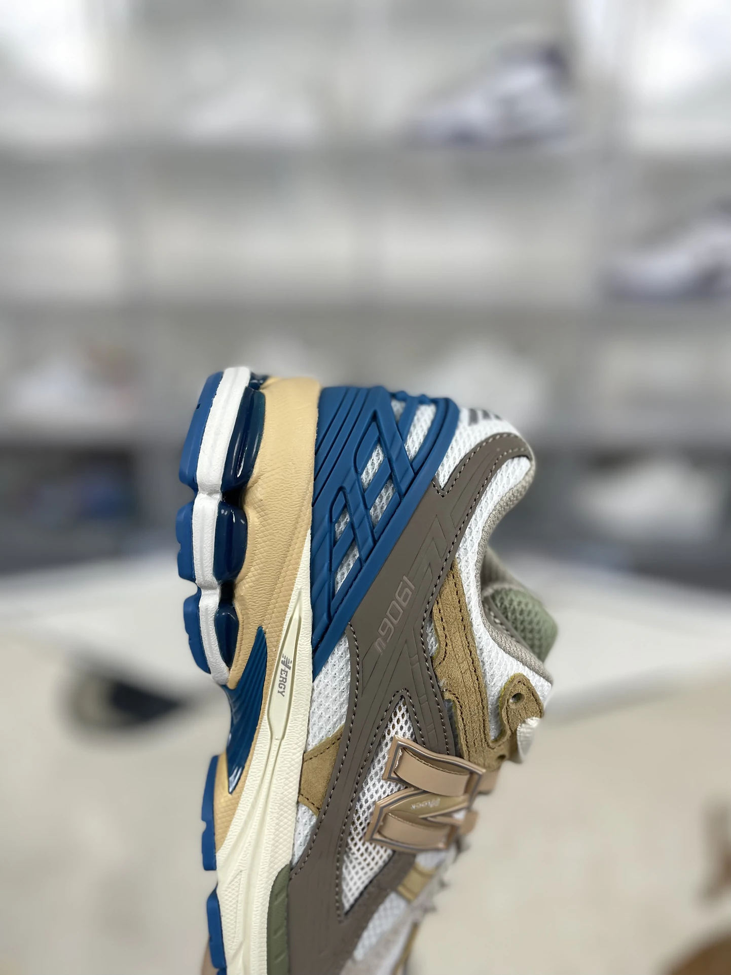 JJL02 CONCEPTS x New Balance NB 1906U 54$ gallery