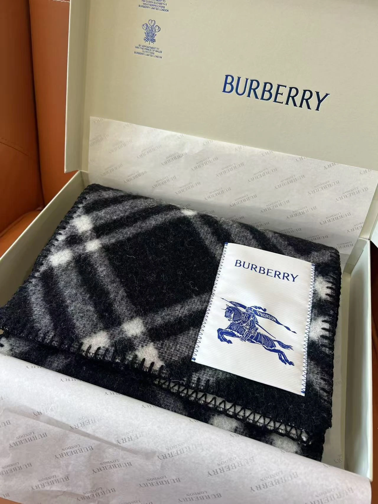 $68.5-LING-17 BURBERRY gallery