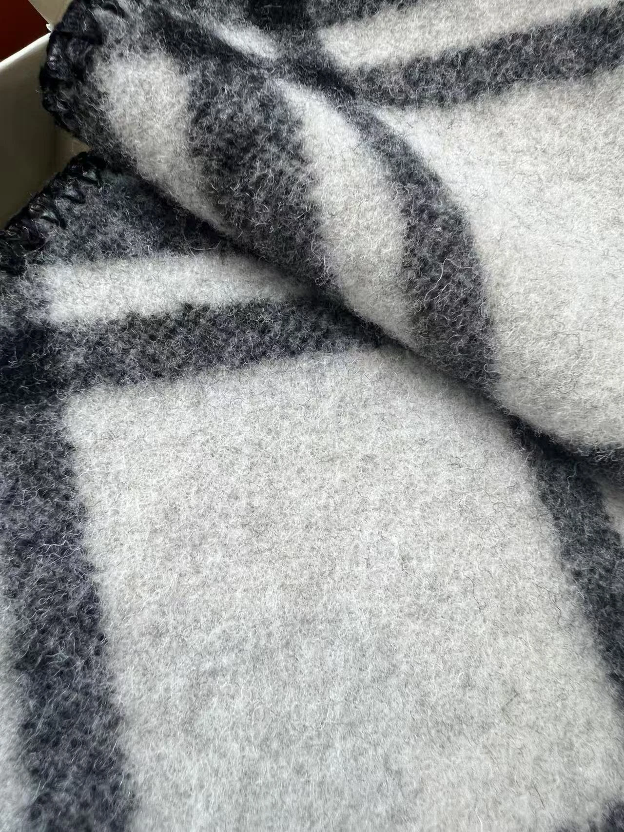 $68.5-LING-17 BURBERRY gallery