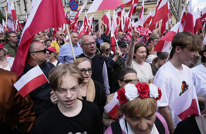 Only Liberal Nationalism Can Defeat the Far Right