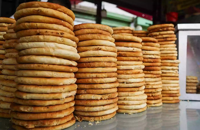 300 years of Bakarkhani: Is modern technology changing its traditional taste?
