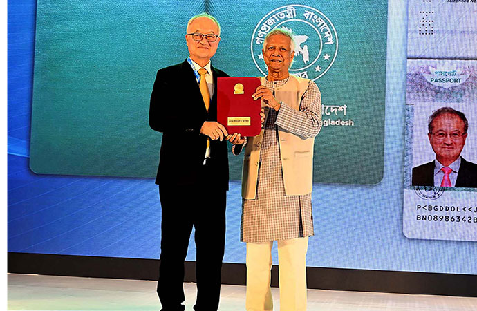 Truly honoured, says Kihak Sung on receiving Bangladesh’s citizenship