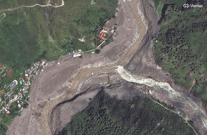 Satellite images show bedrock and glacier collapsed on Nepal-China border, then rivers flooded