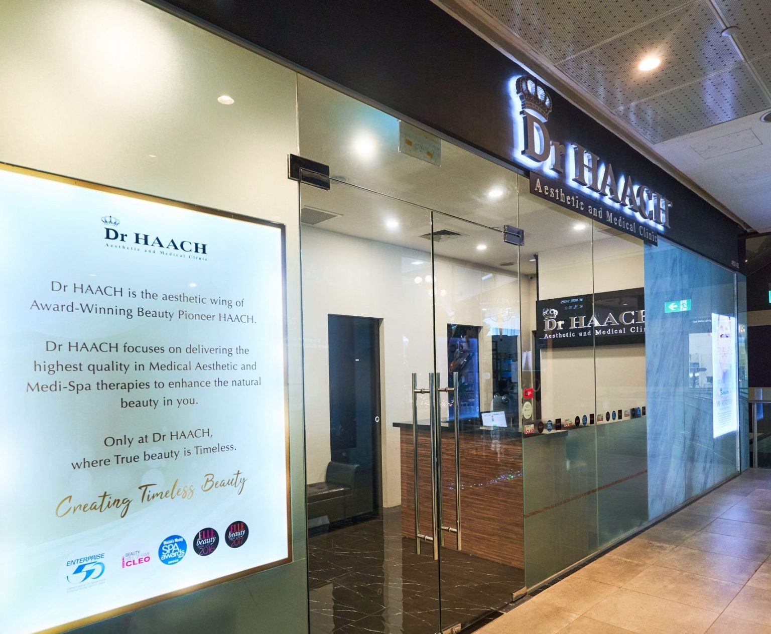 DrHAACH24_OC3183_entrance