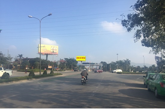 BIEN TAM LON CHAN CAU BEN THUY CU