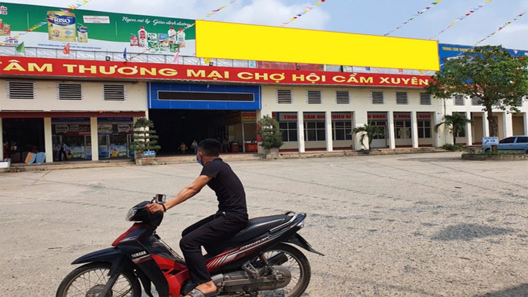 Pano Ốp Tường Tại Trung Tâm Thương Mại Cẩm Xuyên – AH1 – TT. Cẩm Xuyên – Cẩm Xuyên – Hà Tĩnh