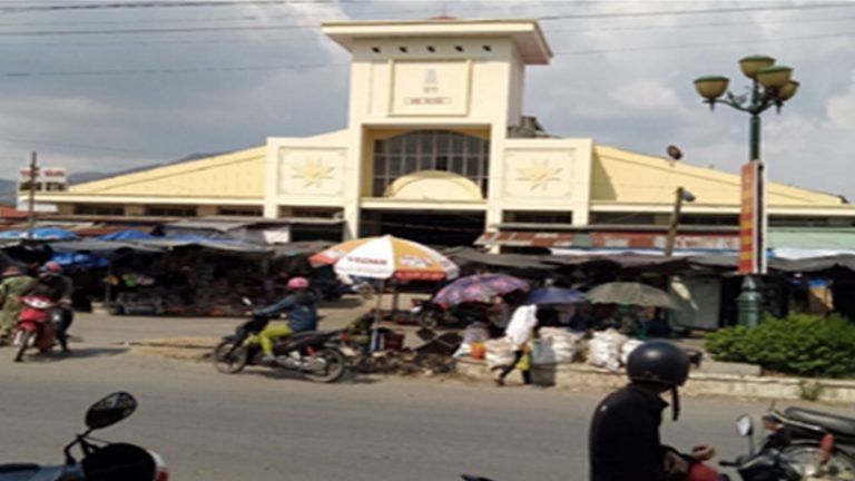 Pano Ốp Tường Tại Chợ Sa Thầy – Đường Trần Hưng Đạo – TT. Sa Thầy – Sa Thầy – Kon Tum