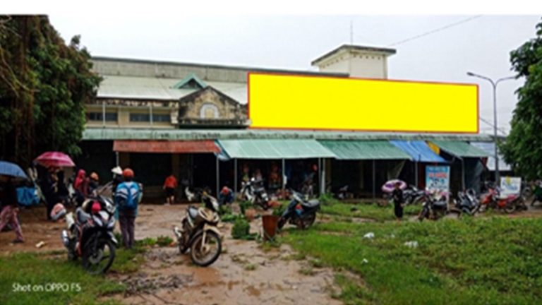 Pano Ốp Tường Tại Chợ Đắk Tô – H. Đắk Tô – Kon Tum