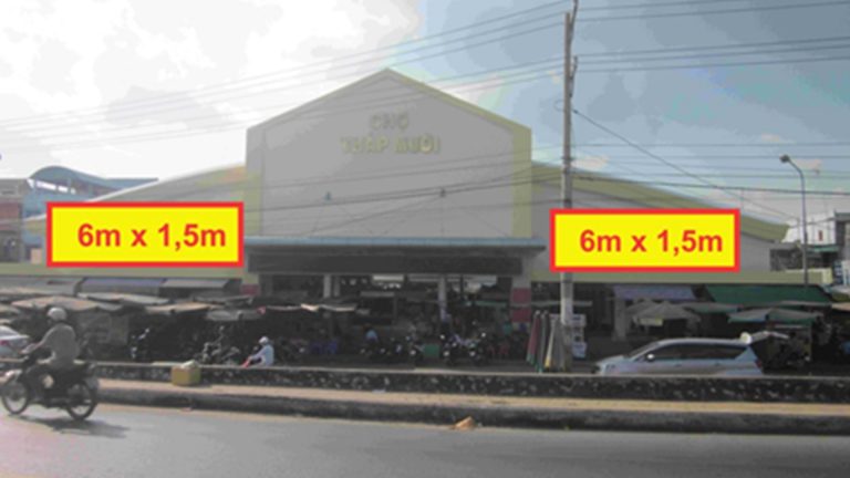 Pano Ốp Tường Tại Mặt Tiền Chợ Tháp Mười – Thị Trấn Mỹ An – Huyện Tháp Mười – Tỉnh Đồng Tháp (2 Vị Trí)