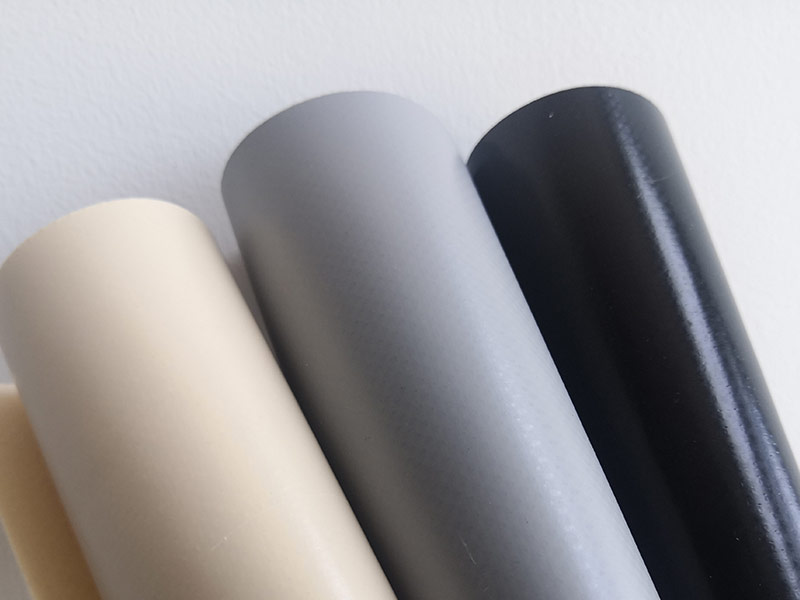 Bạt nhựa PVC 680gsm nóng ở Trung Đông