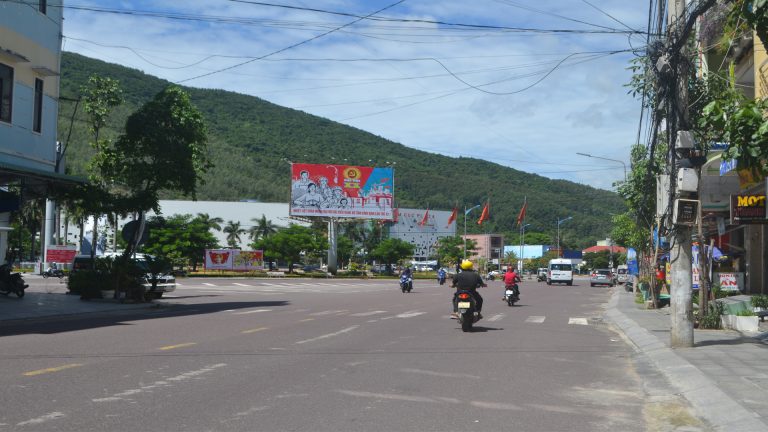 Billboard 3 Mặt Tại Vòng Xoay Bến Xe Quy Nhơn – Tp. Quy Nhơn – Tỉnh Bình Định