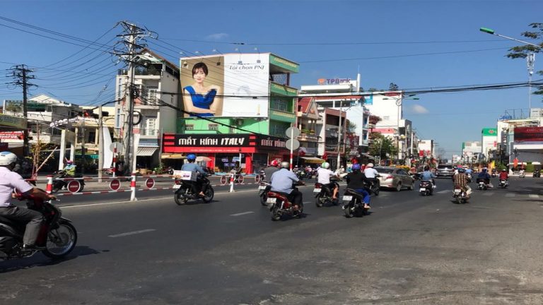 Pano Ốp Tường Tại (Ngã 3 Trần Hưng Đạo + Lê Văn Nhung + Tôn Đức Thắng), 228A Trần Hưng Đạo – Phường Mỹ Bình – Tp. Long Xuyên – Tỉnh An Giang