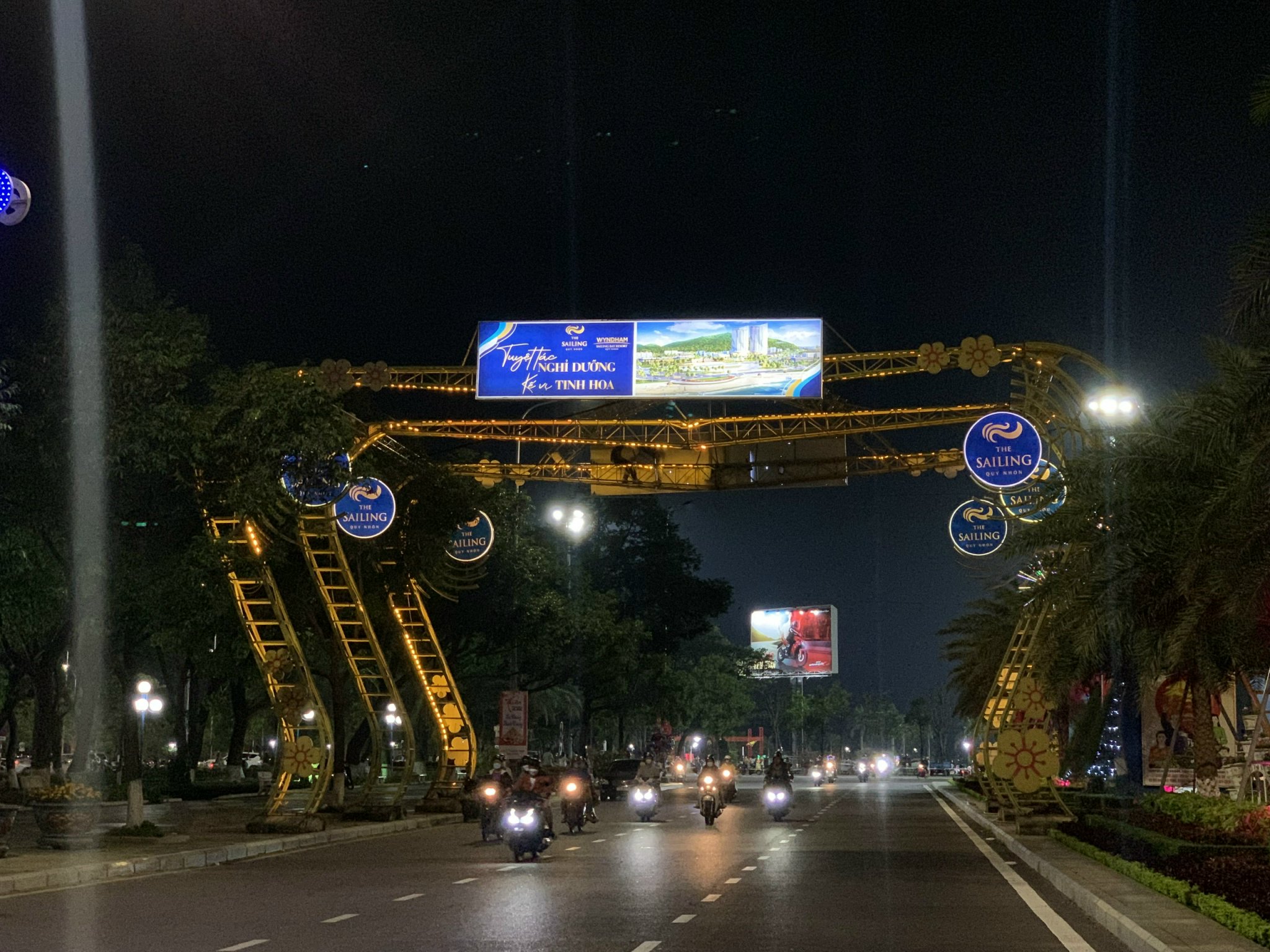 Hệ thống led Nguyễn Tất Thành - Quy Nhơn - Bình Định