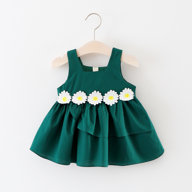  A summer dress without sleeves with wonderful international designs with a quality that suits the softness of your child