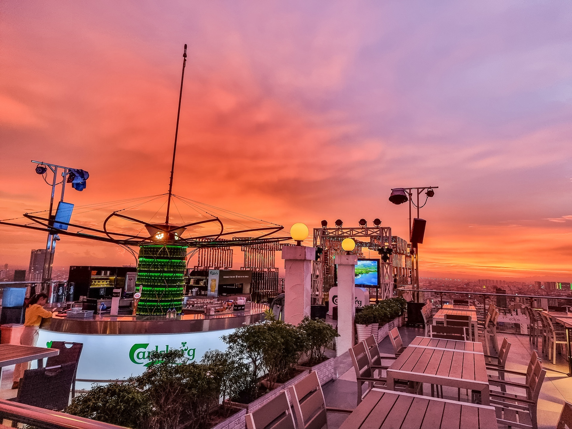 15 Popular Sky Bars In Phnom Penh