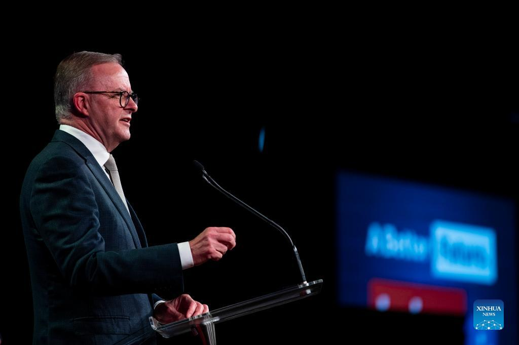 Australian PM signals support for stricter social media age limits