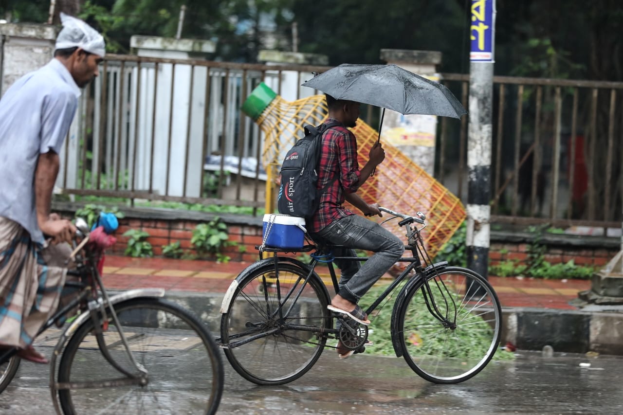 BMD predicts rain for Dhaka, 6 other divisions over 24 hours