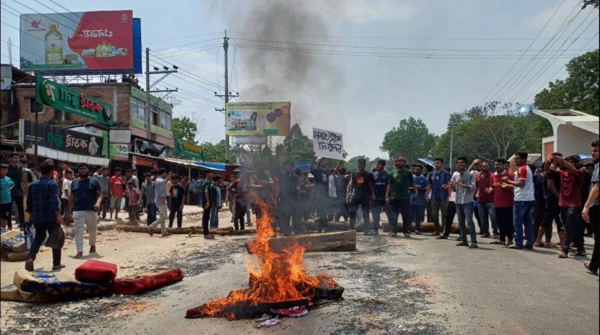 Cuet students continue demonstration for safe road; boycott classes