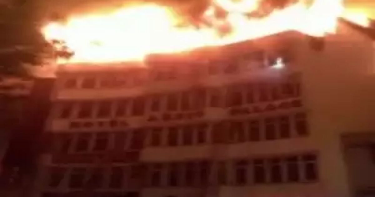 7 die, 15 hurt in India highrise fire