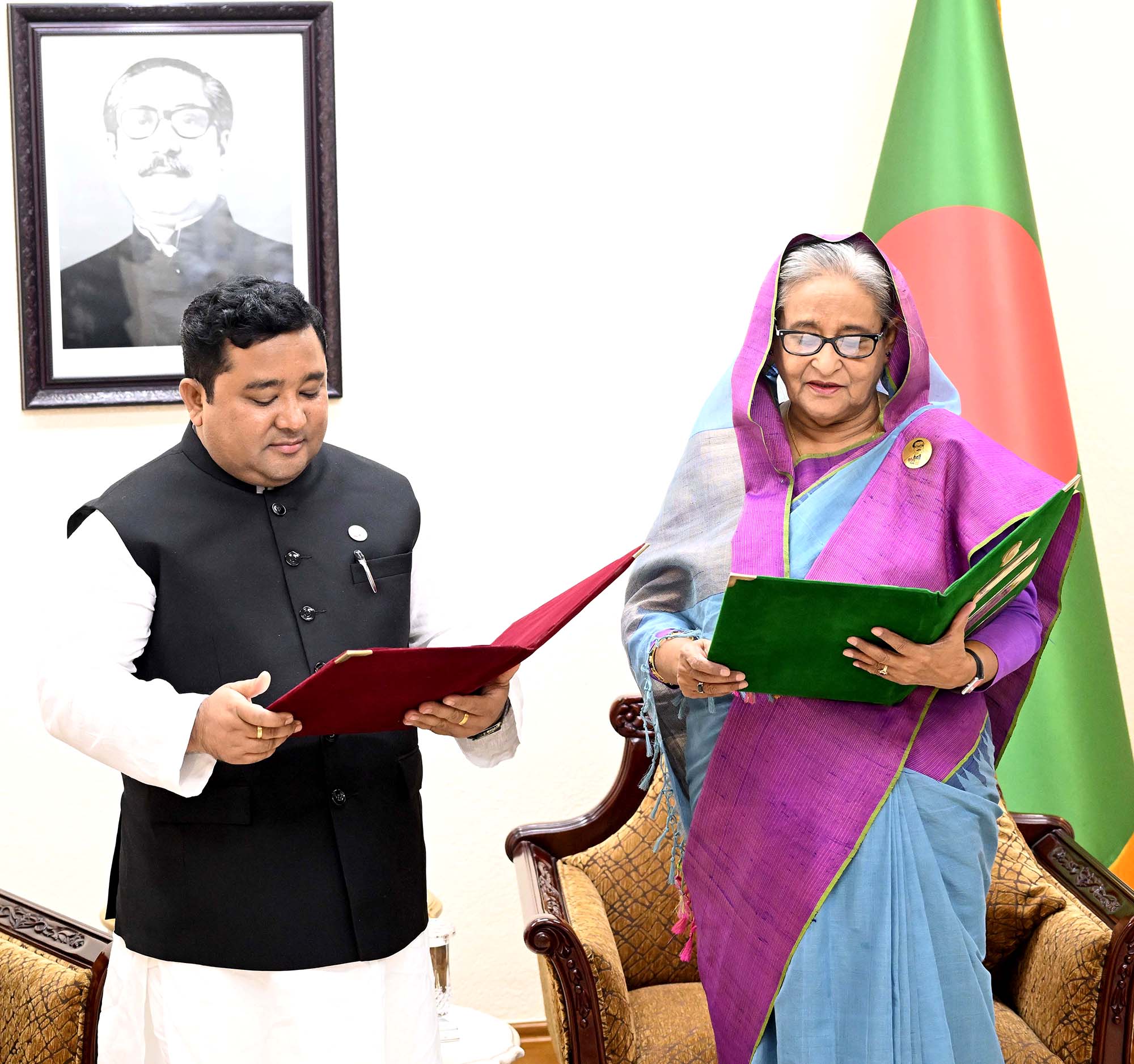 PM administers oath to newly elected Lalmonirhat Zila Parishad chairman 