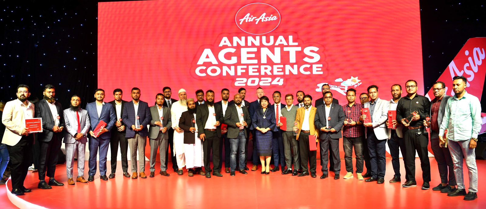AirAsia recognizes outstanding 20 top travel agencies in Bangladesh