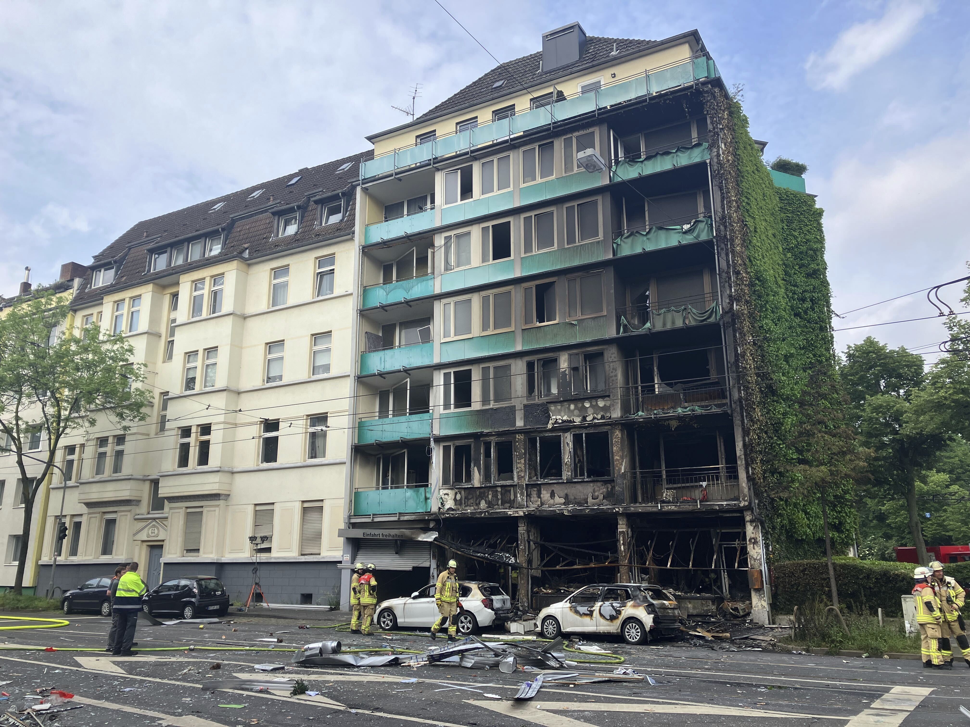 Fire at a residential building in Germany leaves 3 people dead and 2 with grave injuries 