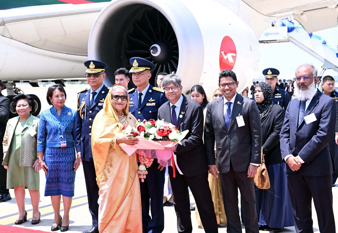Thailand rolls out red carpet to greet PM Hasina on her six-day official visit
