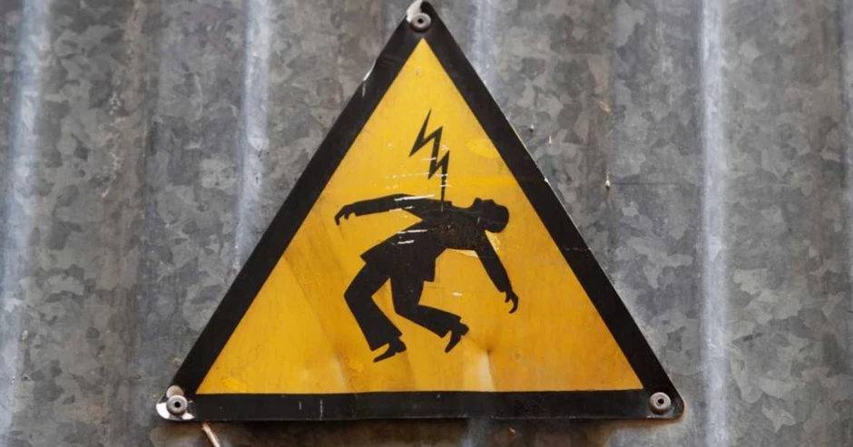 1 dies, 1 in critical condition from electrocution in Sylhet