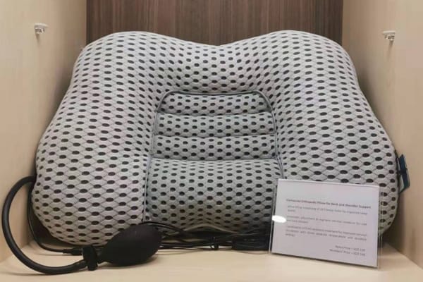 支撑颈部和肩部的塑形矫形枕（带枕套）