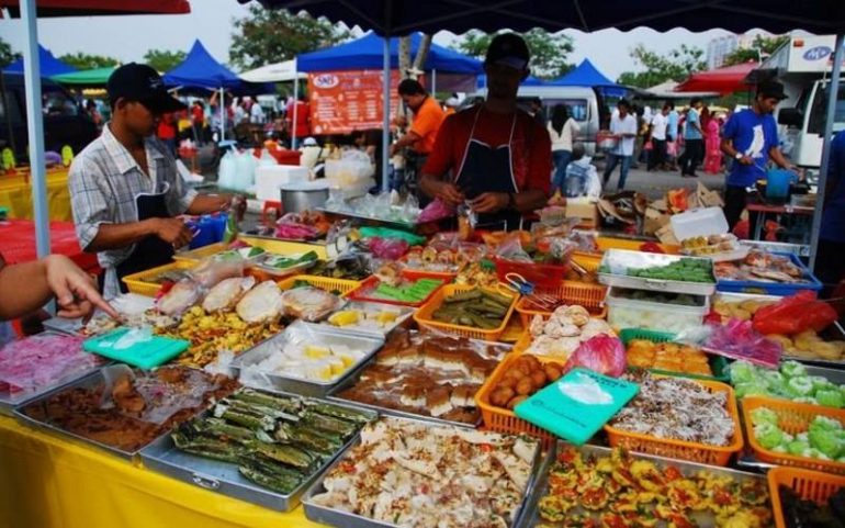 11 Halal Food to Try at Malaysia’s Ramadan Bazaars  HalalZilla