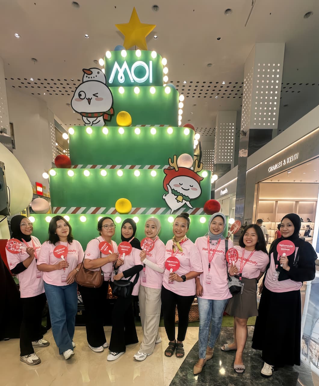 HelloBeauty Dipercaya Kelas Modelling id dalam Fashion Show di Quby’s Christmas Town Mall of Indonesia (MOI)