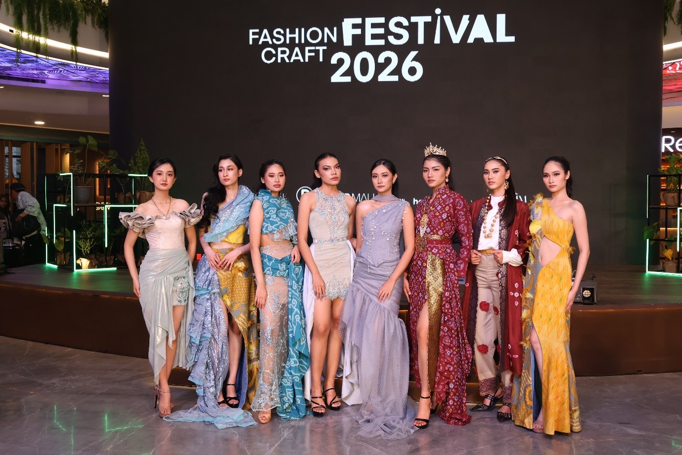 Kolaborasi HelloBeauty dan Fashion Crafty Jakarta Hadirkan Fashion Show “A Language of Love” di Lippo Mall Nusantara