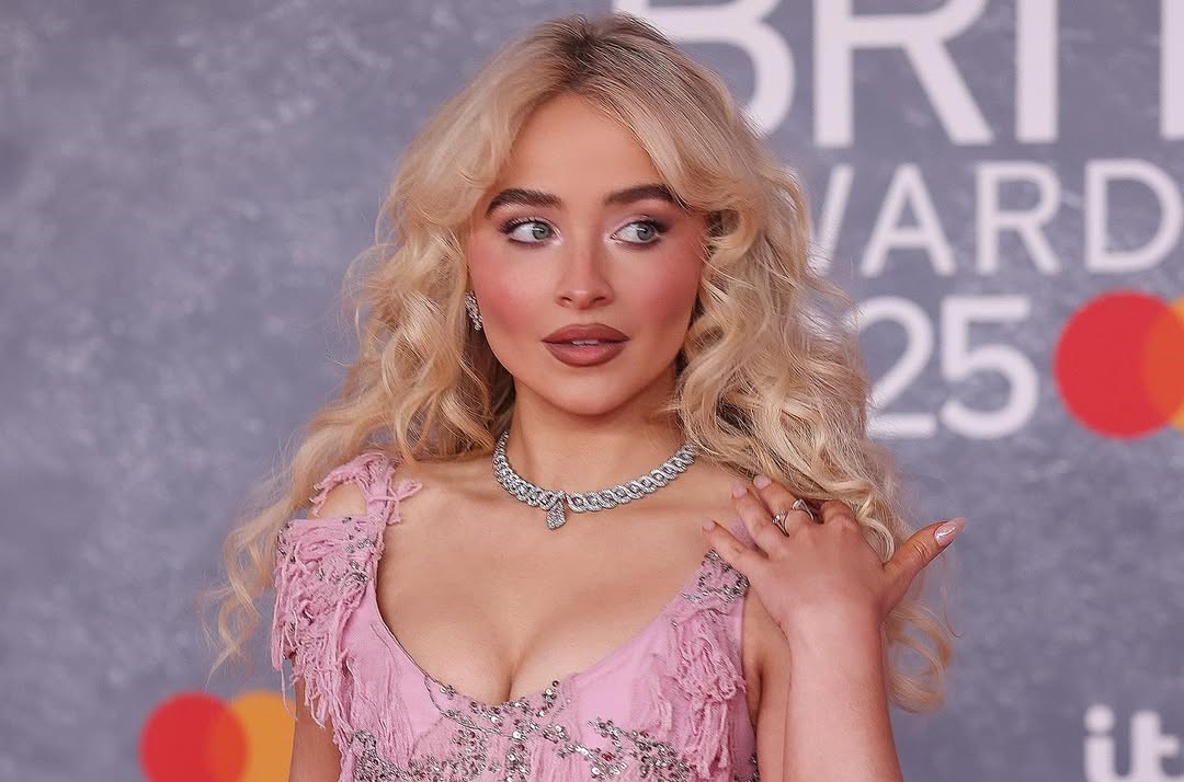Kunci Hasil Watercolor Blush Lembut Ala Sabrina Carpenter