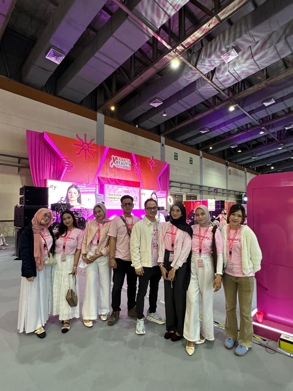 HelloBeauty Dipercaya Female Daily sebagai Community Partner di Jakarta X Beauty 2025