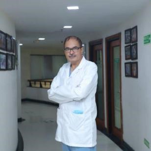 Dr. Amit Bhargava - Senior Oncologist at Fortis Hospital Delhi