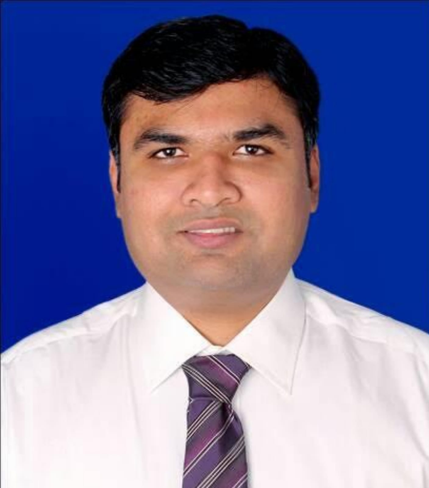 Dr. Kunal Shah - Senior consultant spine surgeon in Mumbai.
