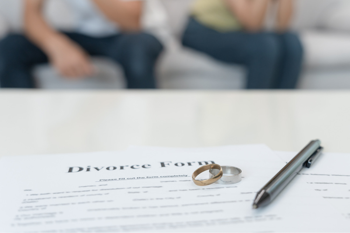 Quy định về quyền nuôi con khi ly hôn và tranh chấp tài sản chung