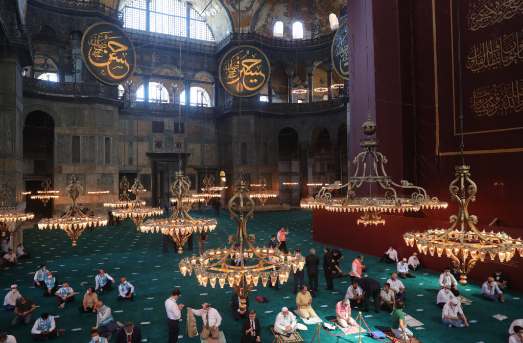 Presiden Erdogan lantunkan Al-Quran saat buka Hagia Sophia menjadi masjid setelah 86 tahun