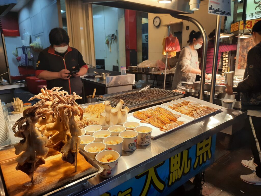 Apa pun ada di pasar malam Taiwan 