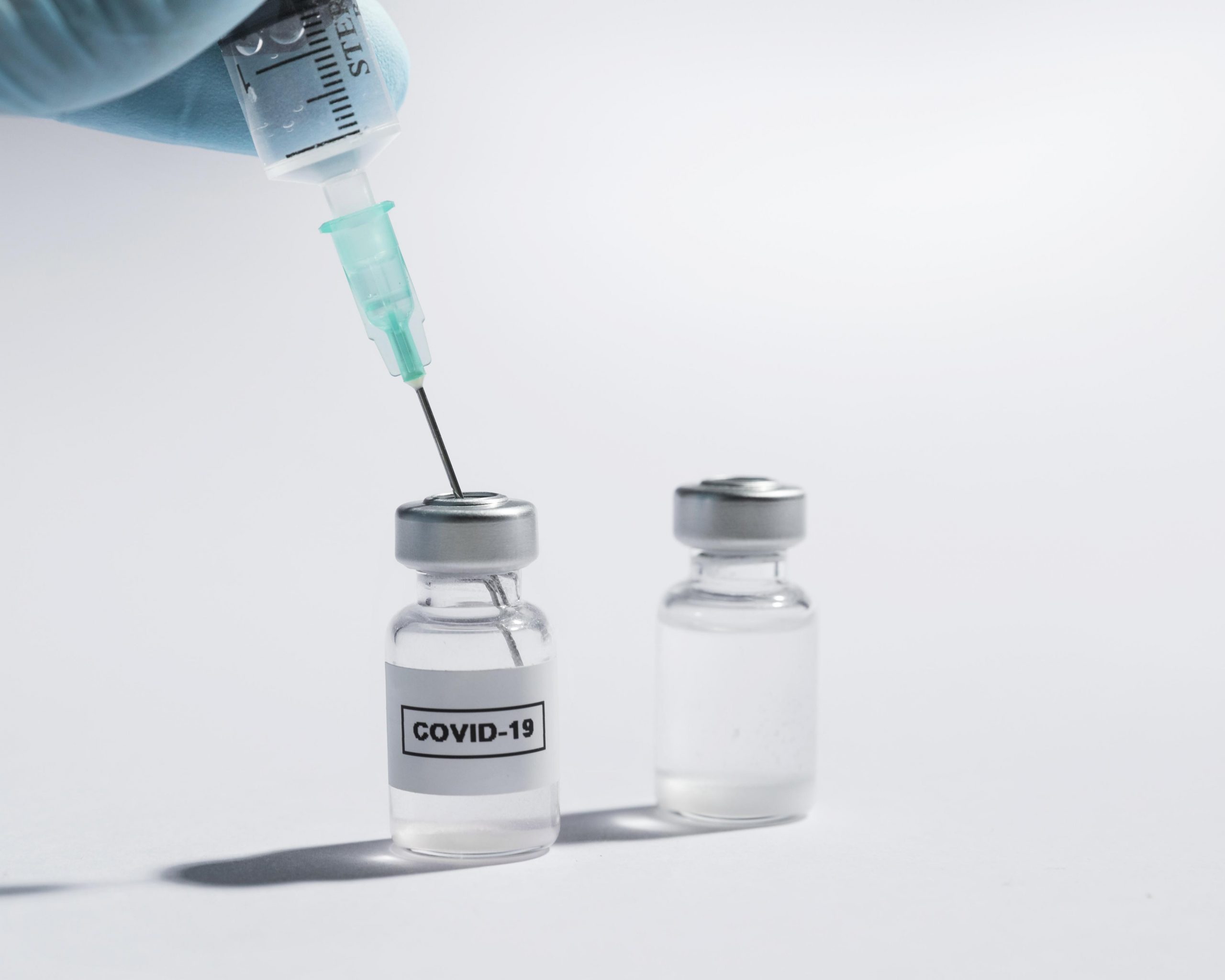 COVID-19 – Vaksin buatan pusat penelitian Chumakov Rusia digunakan setelah uji klinis