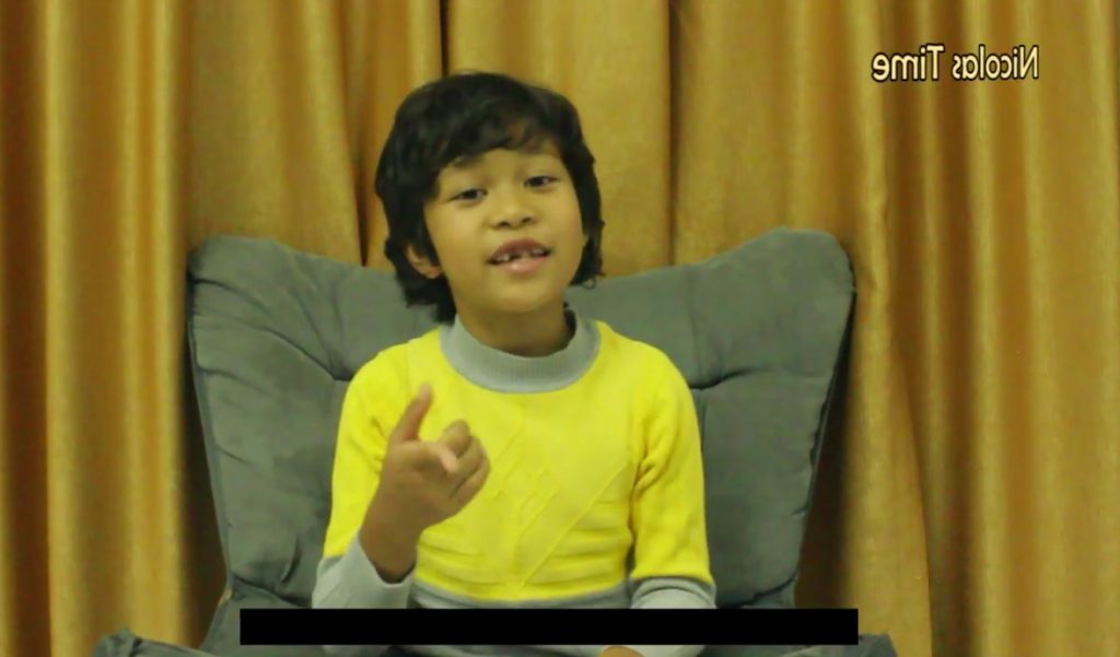 Indonesian 9-year-old boy fluently speaks English from early age autodidactically    